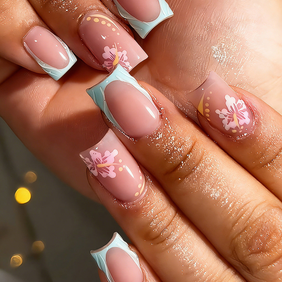 Artificial nails with floral design and glitter details Kalsten