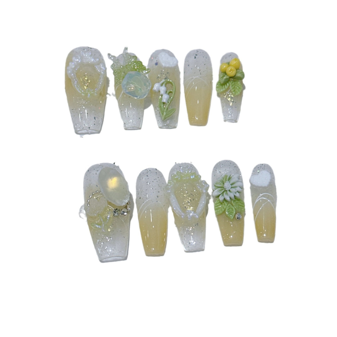 Artistic Themed Press-On Nail Art Set