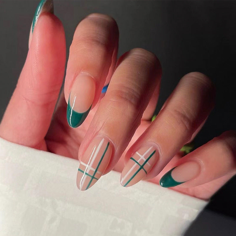 Artful nail art with modern geometric design Kalsten