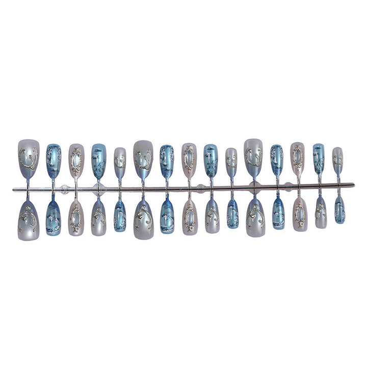 Nail art set with luxurious patterns and elegant embellishments Kalsten