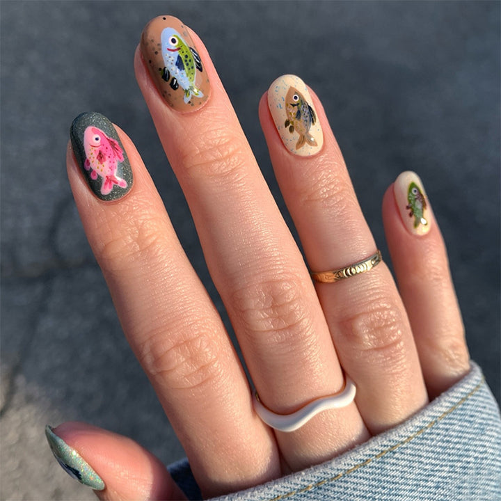 Creative nail art set with colorful animal designs Kalsten