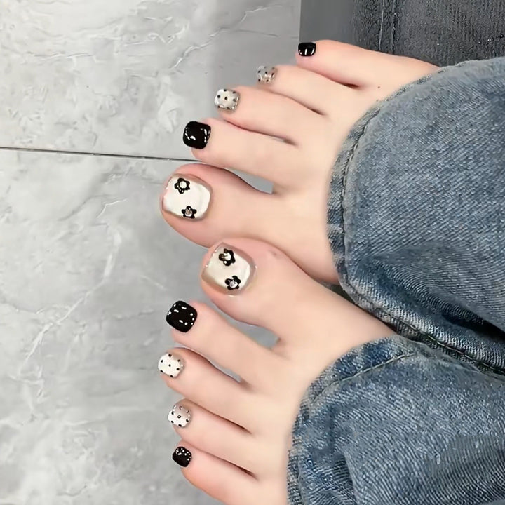 Artificial Nails in Stylish Floral Design Kalsten