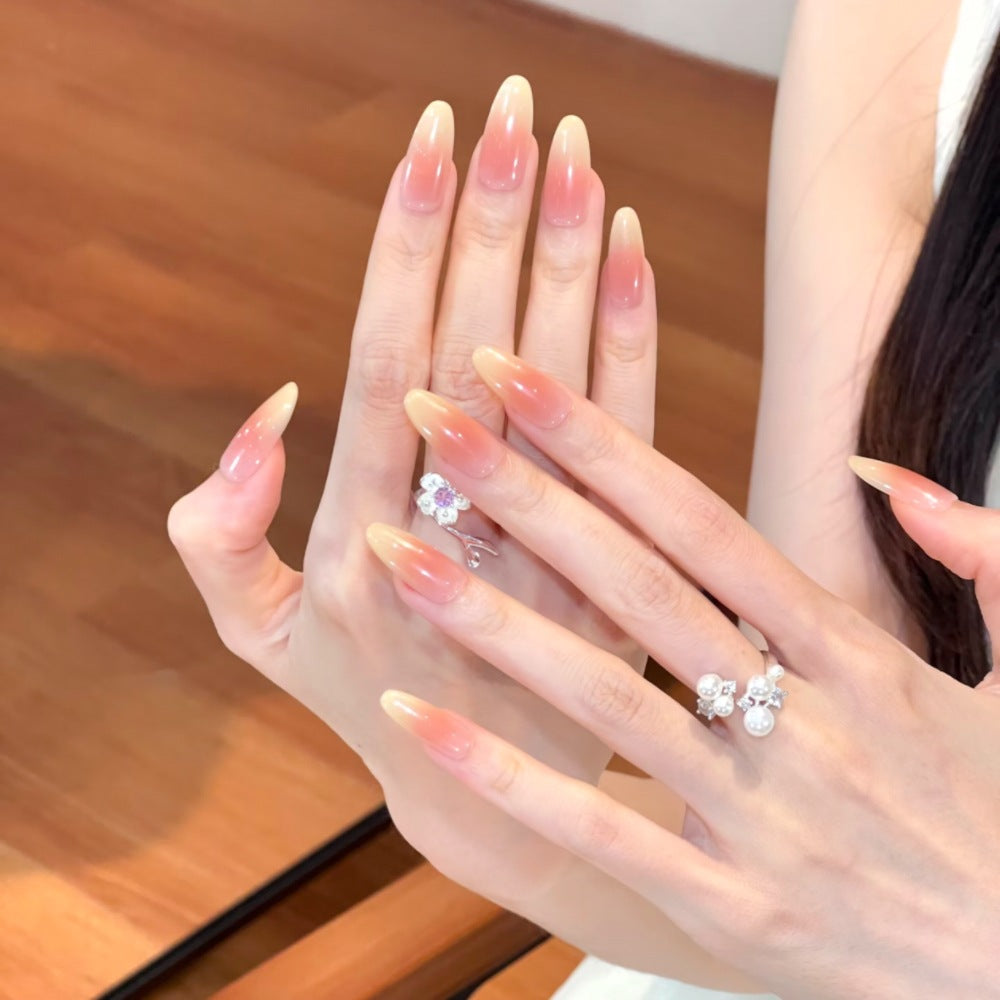 Artificial Nails in Elegant Ombre Look Kalsten