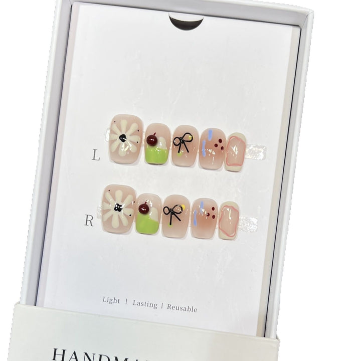 Artistic Floral Press-On Nail Set with Reusable Design Kalsten