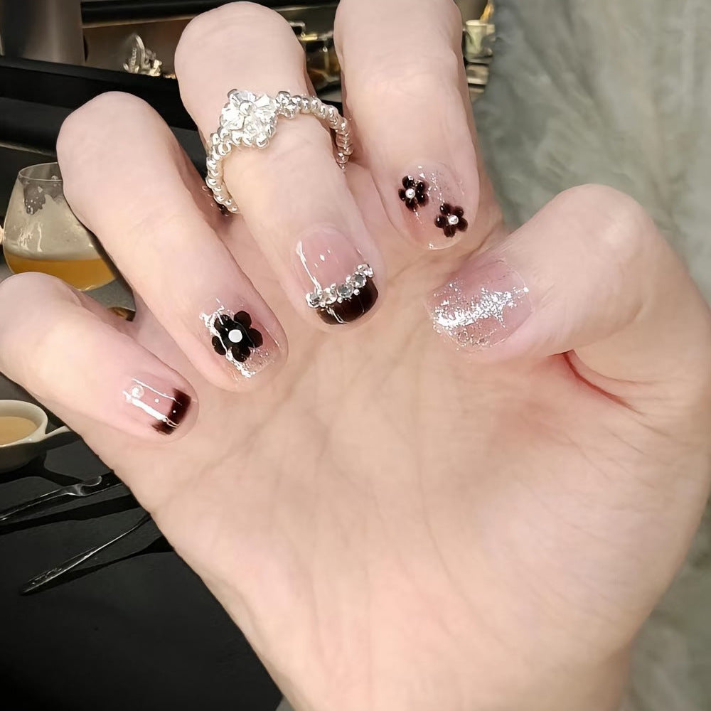 Artistic Floral Décor Press-On Nails Kalsten