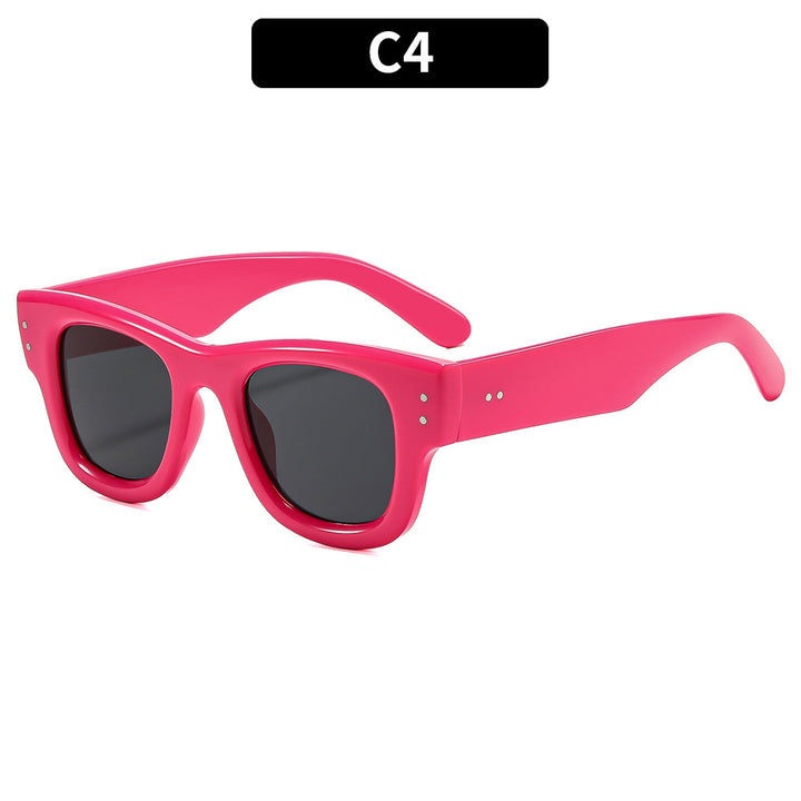Retro-Inspired Stylish Square Sunglasses