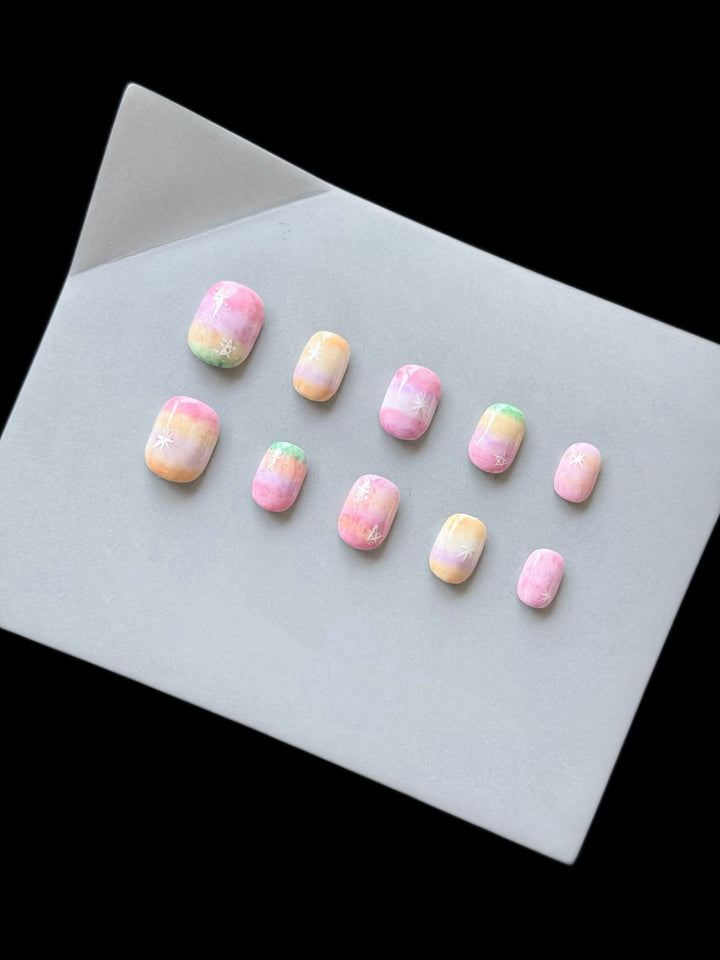 Artistic Press-On Nail Set with Ombre and Star Design