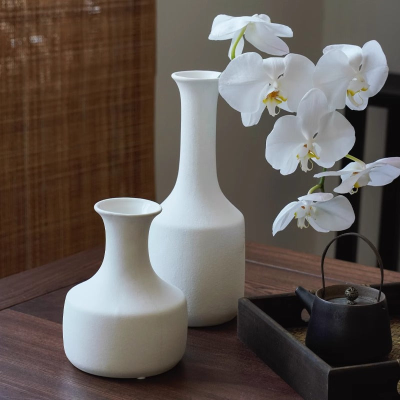 Stylish ceramic vase Kalsten
