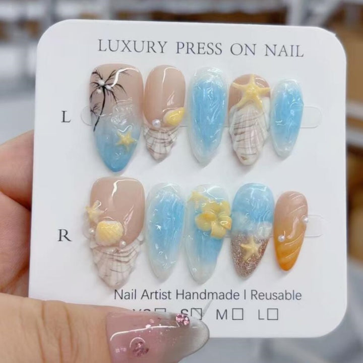 Artistic Floral and Star-Embellished Press-On Nail Set Kalsten