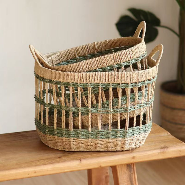 Decorative basket made of woven natural material Kalsten
