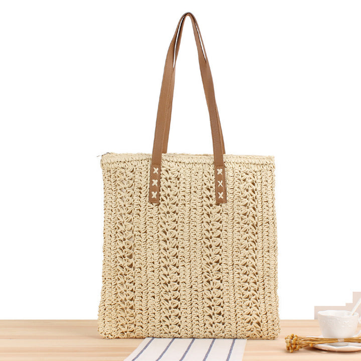 Beach shoulder bag made from handcrafted natural material with sturdy design Kalsten