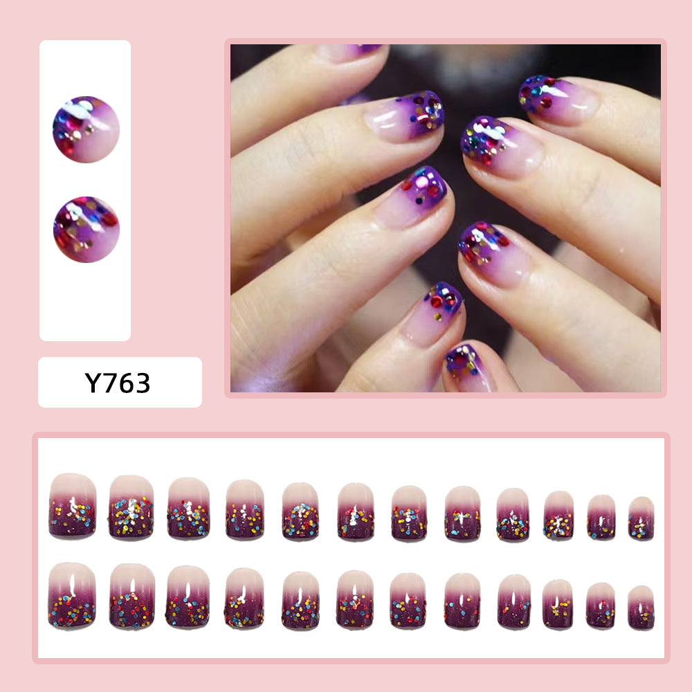 Artificial nails with glamorous glitter design Kalsten