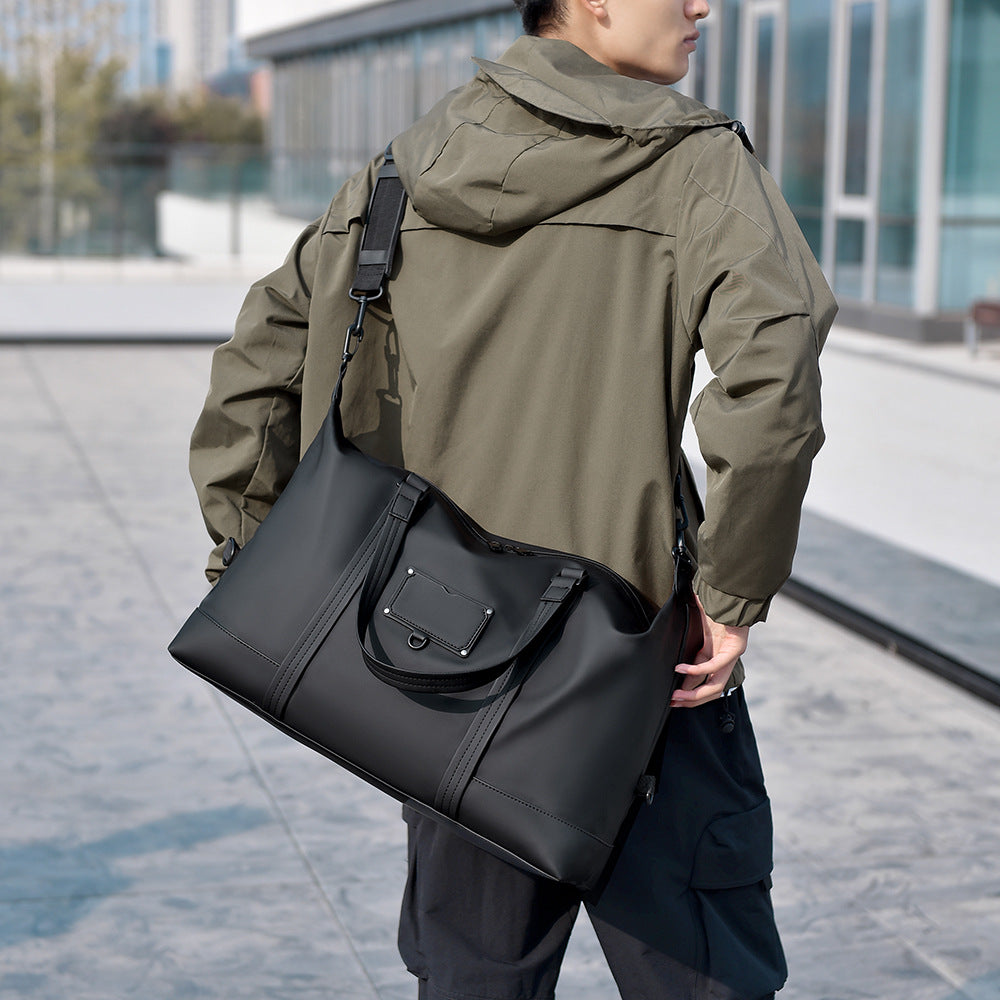 Durable Multi-Compartment Gym Duffel Kalsten