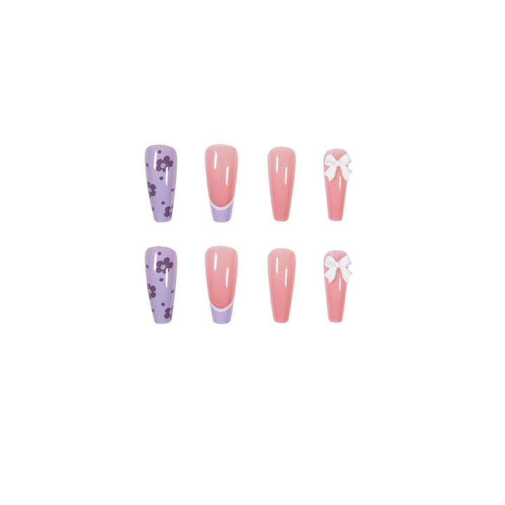 Artful Nail Extensions in Floral Design Kalsten