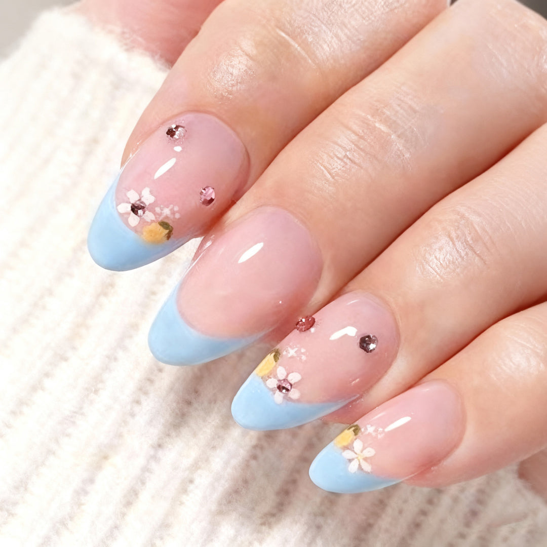 Artistic Floral and Gem-Embellished Press-On Nail Art Kalsten