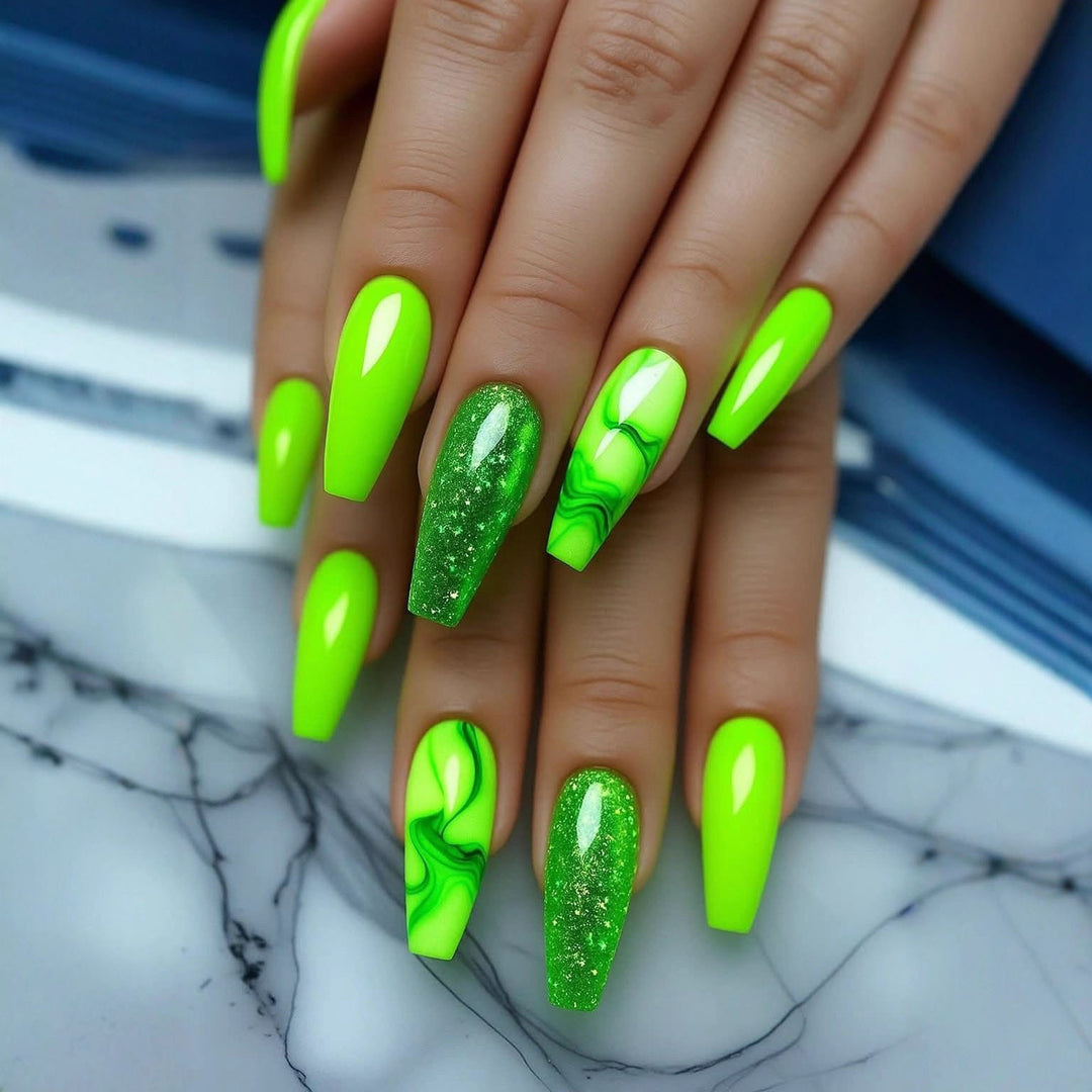 Artistic nail decorations with 3D designs Kalsten