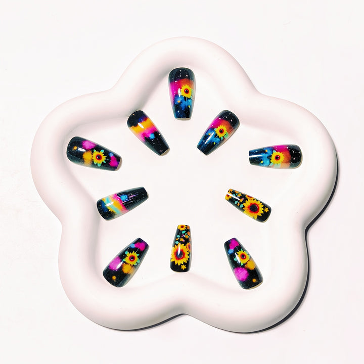 Artificial nails in creative sunflower and galaxy design Kalsten