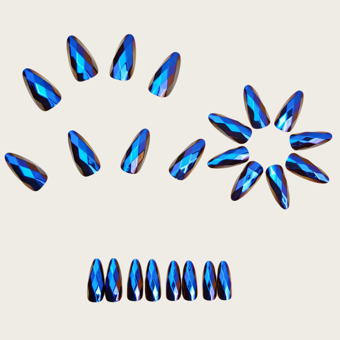 Artificial nails with faceted crystal design Kalsten