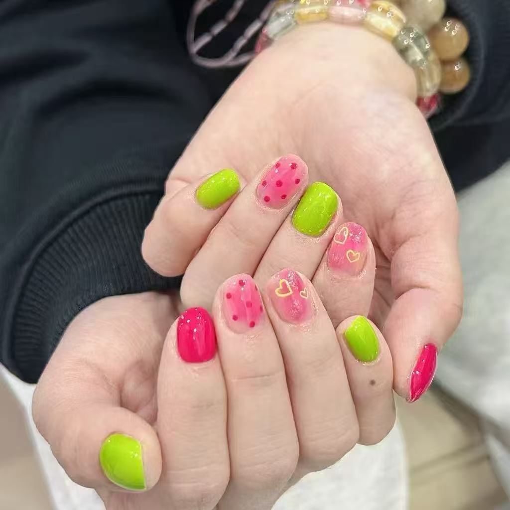 Artistic Cat-Themed Press-On Nail Art Set Kalsten