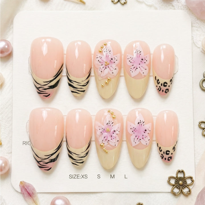 Elegant Floral Pattern Press-On Nails