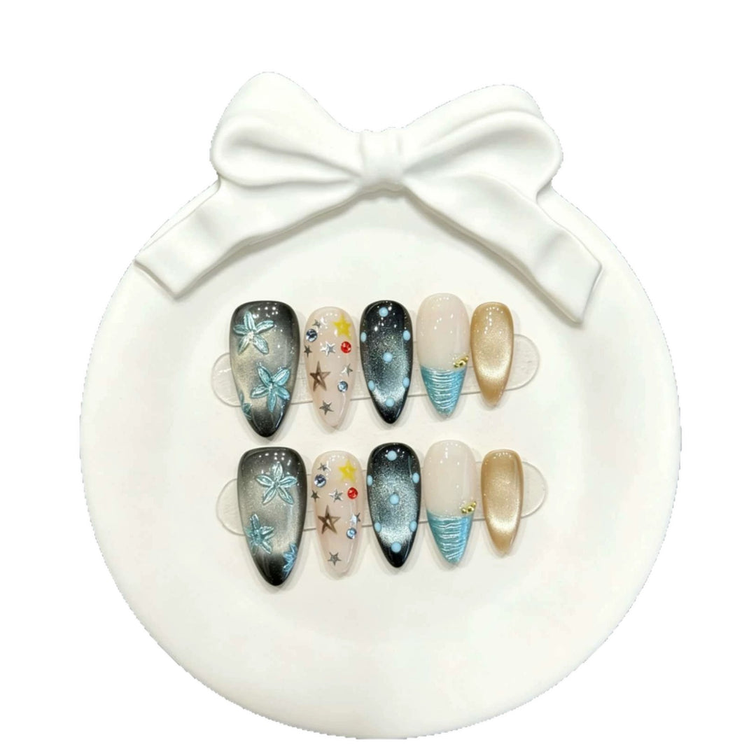 Artistic Nail Art Set with Starry Sky Design