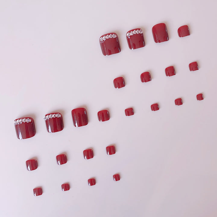 Acrylic nail set with elegant nail art and sparkle elements Kalsten