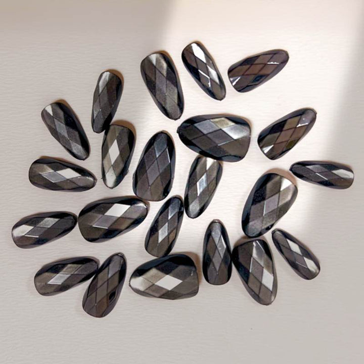 Artistic Diamond-Pattern Press-On Nails Kalsten