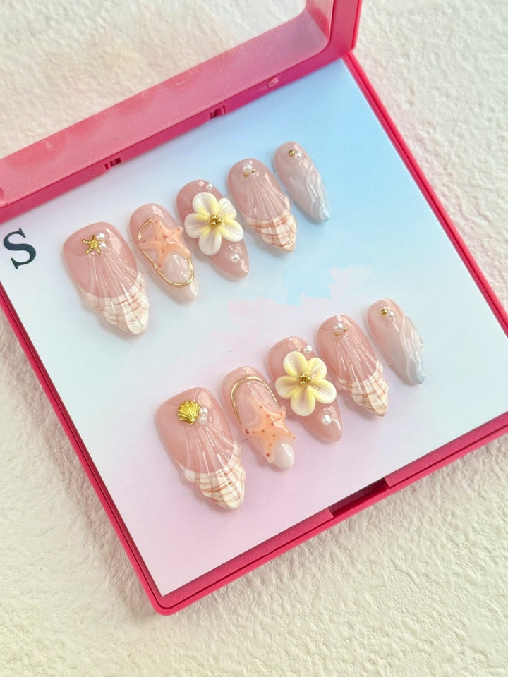 Artistic Shell-Inspired Press-On Nail Art Set