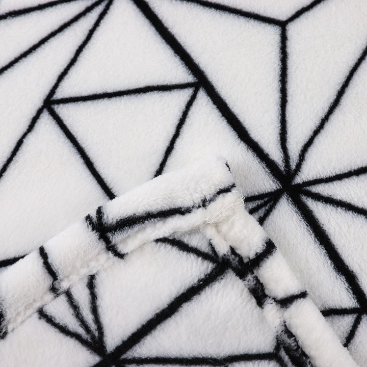 Geometric Pattern Cozy Throw Blanket