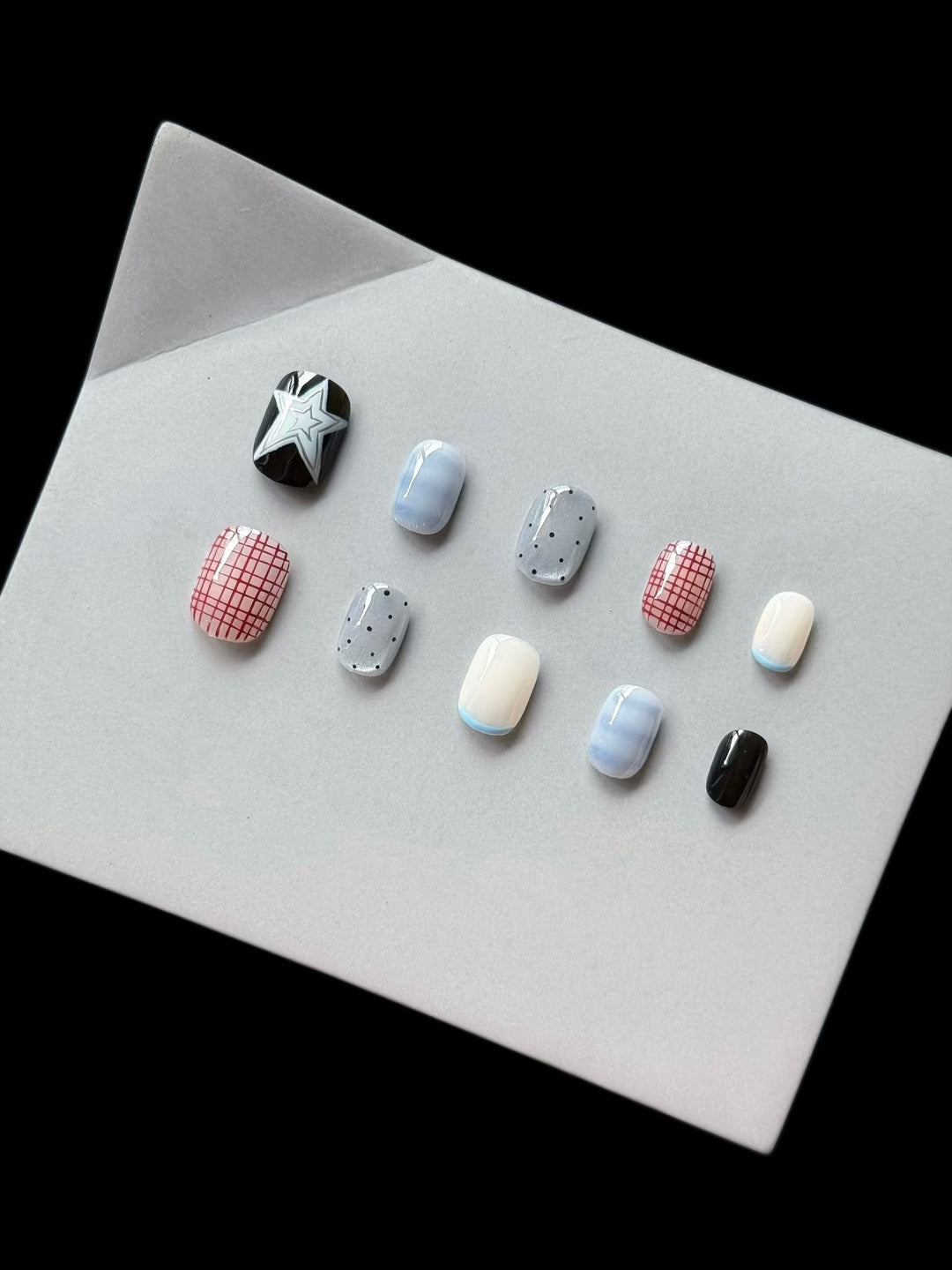Artistic Nail Art Press-On Collection
