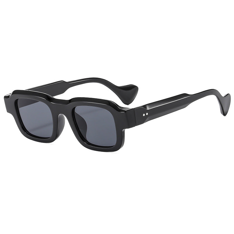 Women Retro-inspired sunglasses in striking design Kalsten