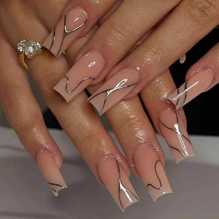 Artificial nail set with elegant 3D designs and high-gloss accents Kalsten