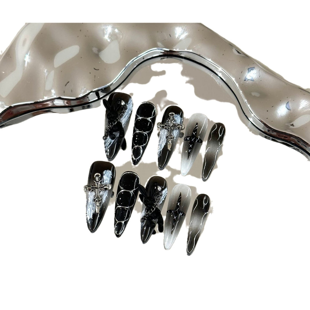 Artistic Gothic-Themed Press-On Nail Art Set