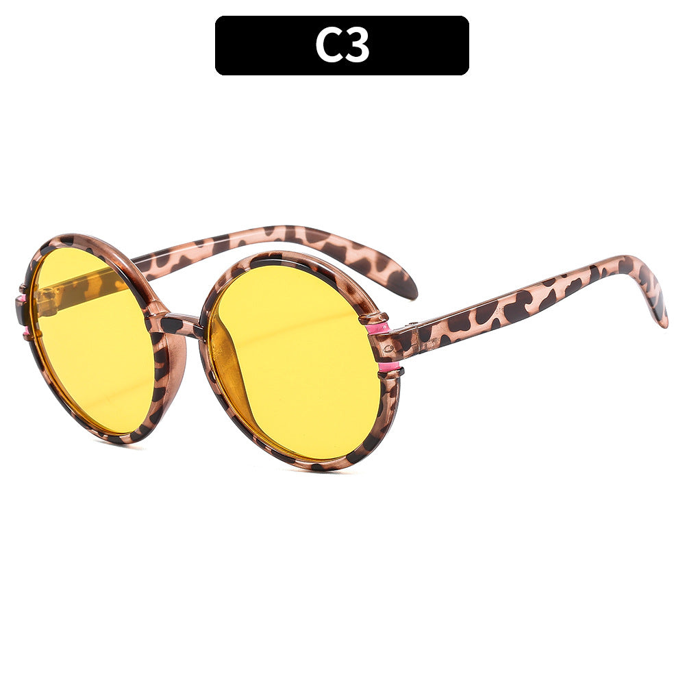 Fashion-Forward Round Sunglasses