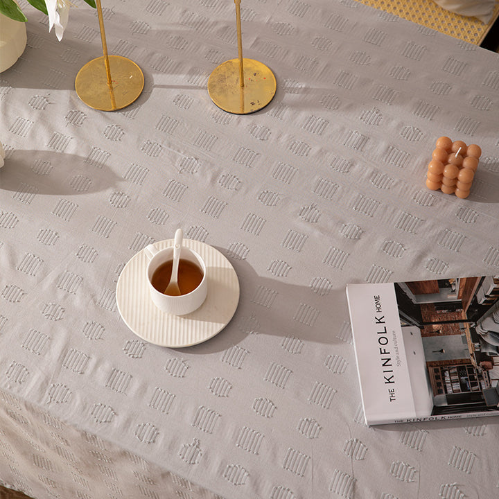 Rectangular tablecloth with jacquard-like structure, water-repellent surface and easy-care fabric Kalsten