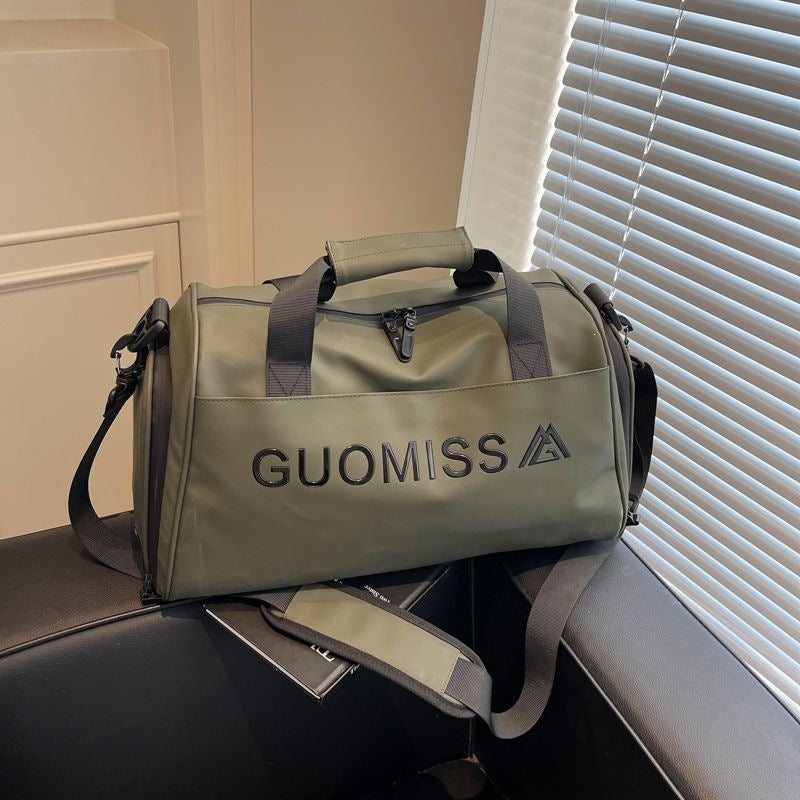 Sporty travel bag with many organizational pockets Kalsten