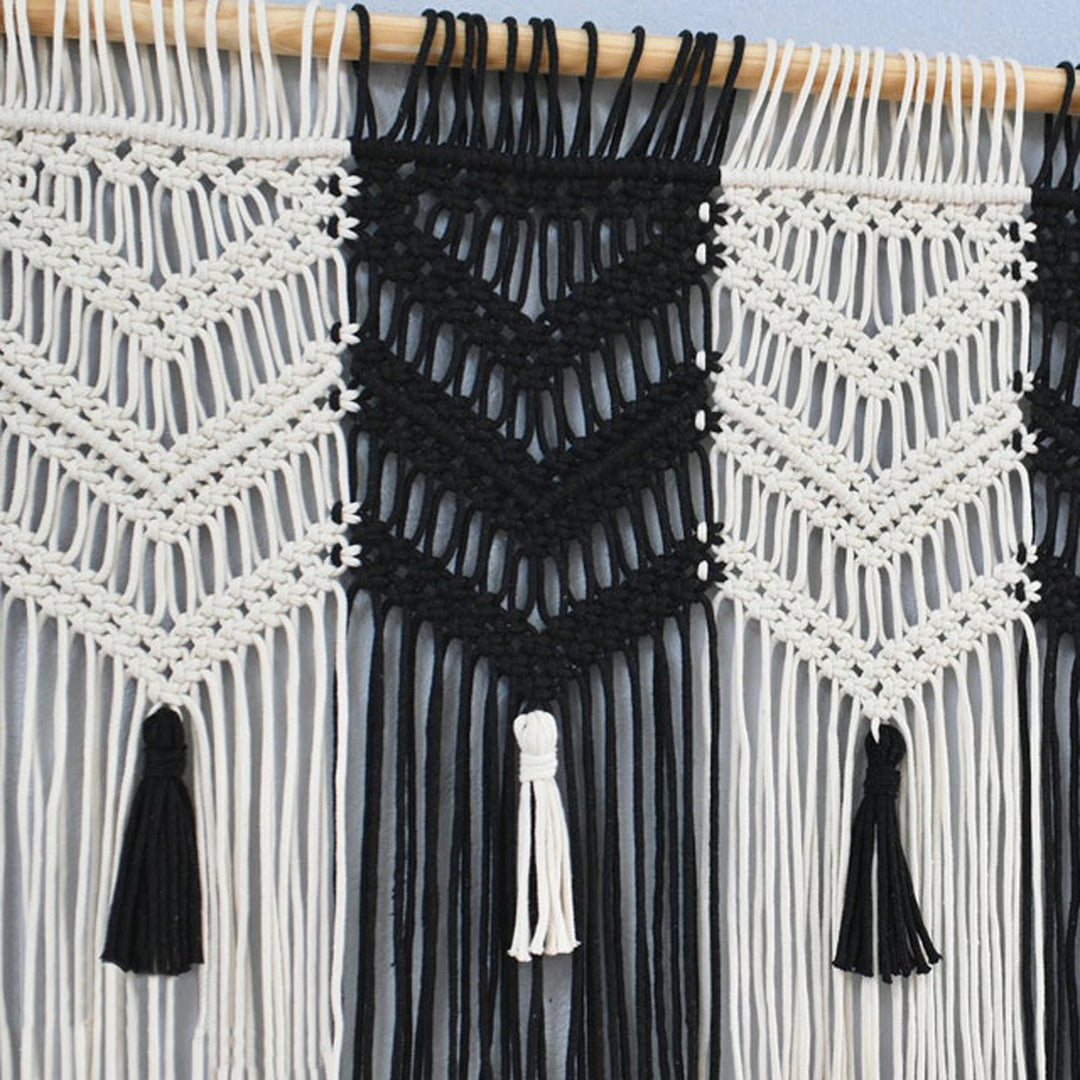 Macrame Wall Tapestry with Decorative Tassels Kalsten
