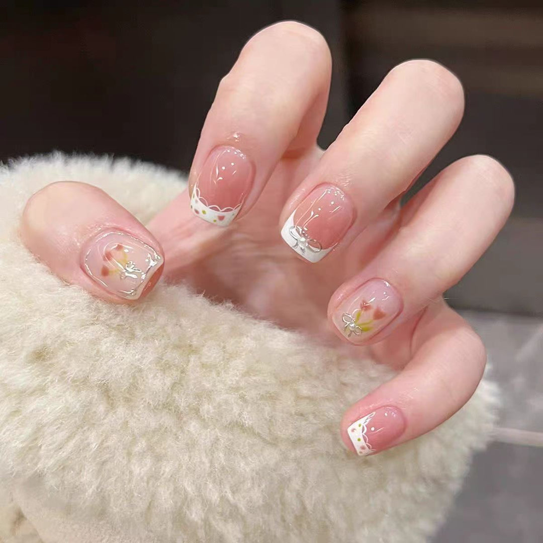 Floral-Themed Press-On Nail Set Kalsten