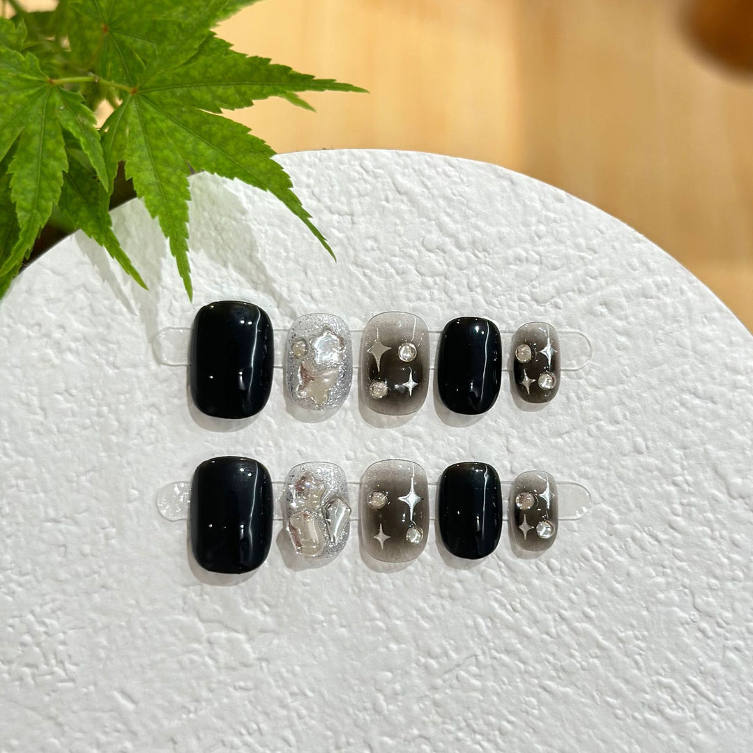 Glamorous Press-On Nail Set
