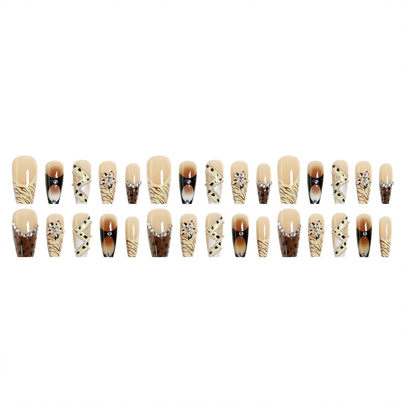 Glamorous Nail Set Kalsten