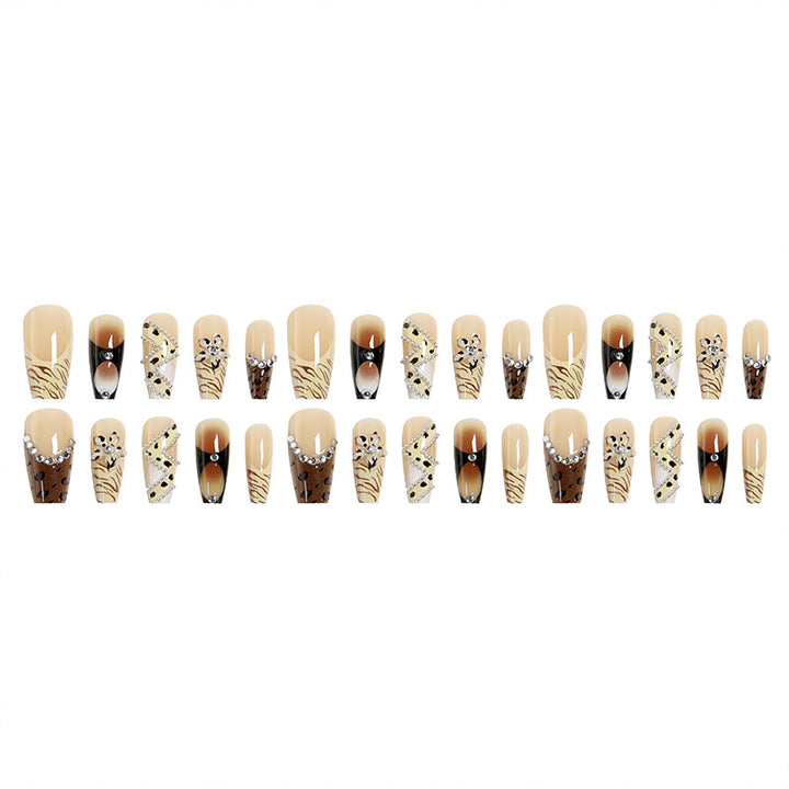 Glamorous Nail Set Kalsten