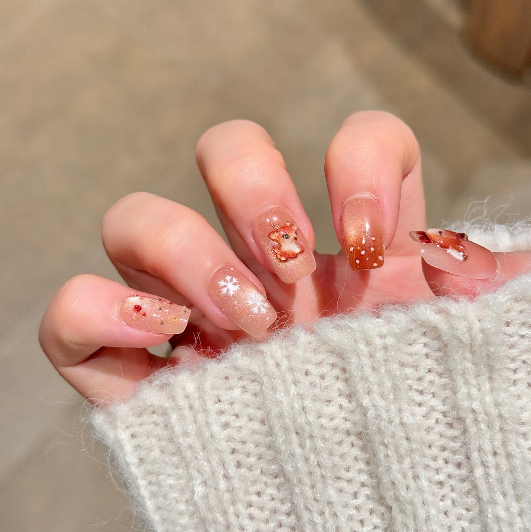 Elegant Foil and Floral Press-On Nail Set Kalsten