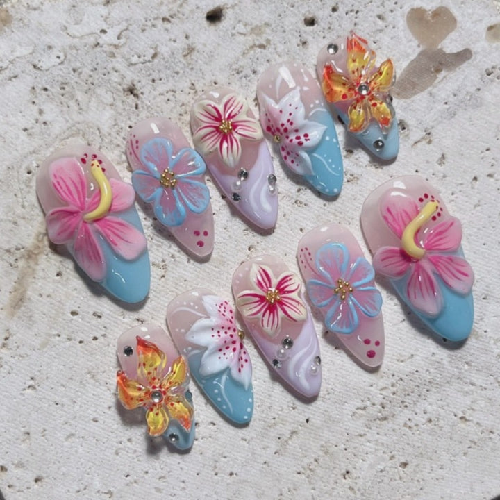 Artistic Floral and Star-Embellished Press-On Nail Set Kalsten