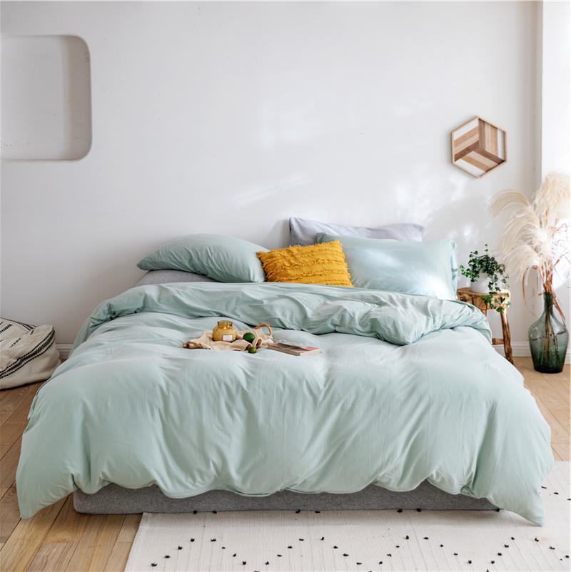 Bedding set made of breathable cotton percale with temperature-regulating processing