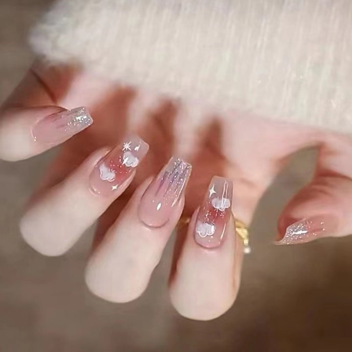 Artful nail art with cloud design Kalsten