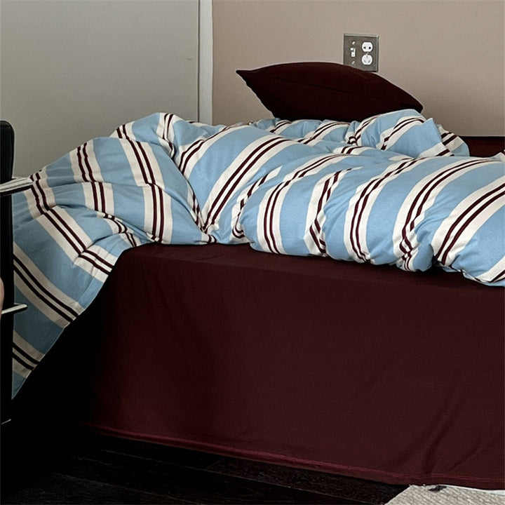 Striped bedding set made of Mako cotton with concealed zipper