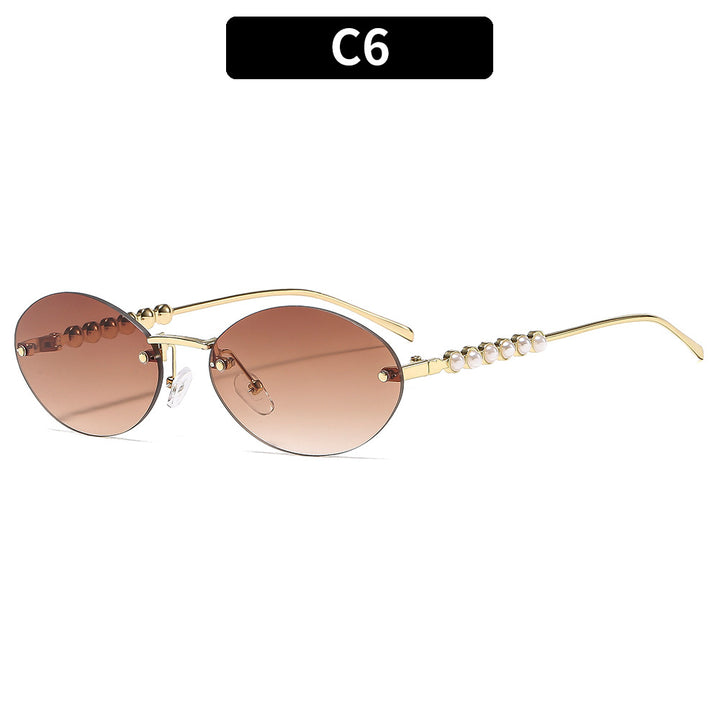 Elegant Oval Frame Sunglasses with Decorative Pearl Accents