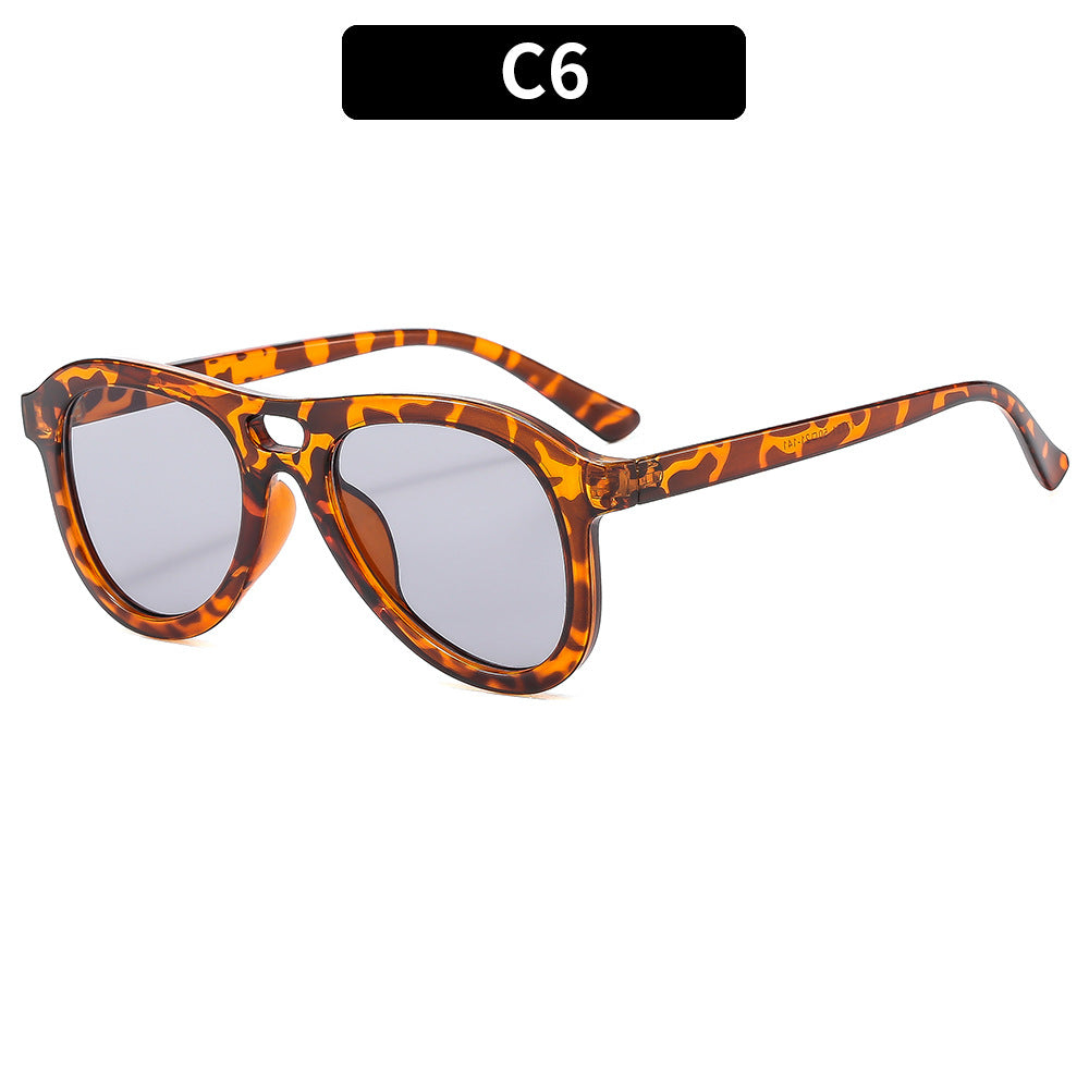 Vintage-Inspired Oversized Sunglasses