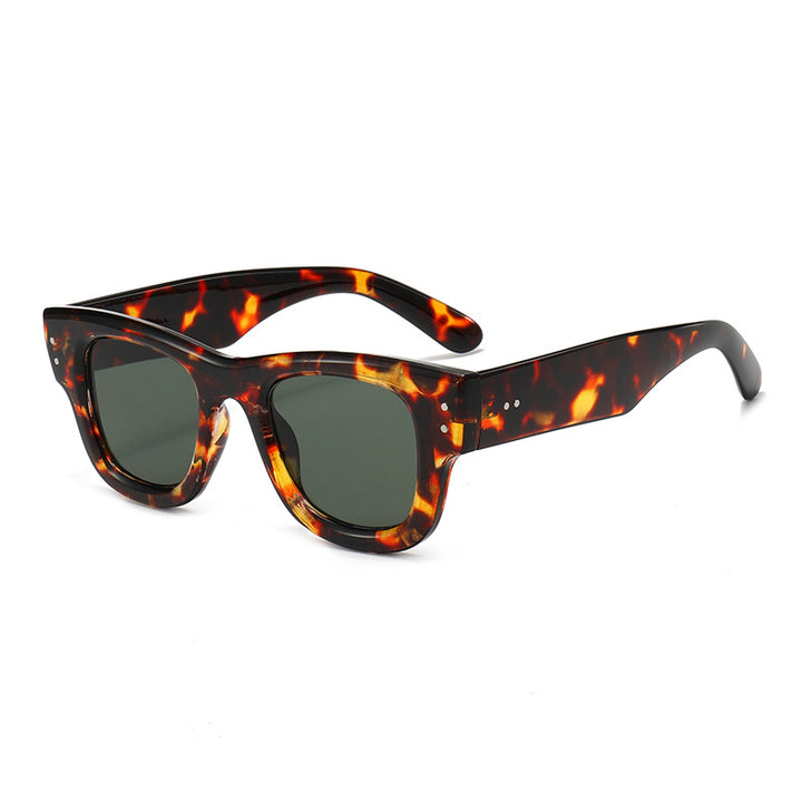 Retro-Influenced Bold Frame Sunglasses Kalsten