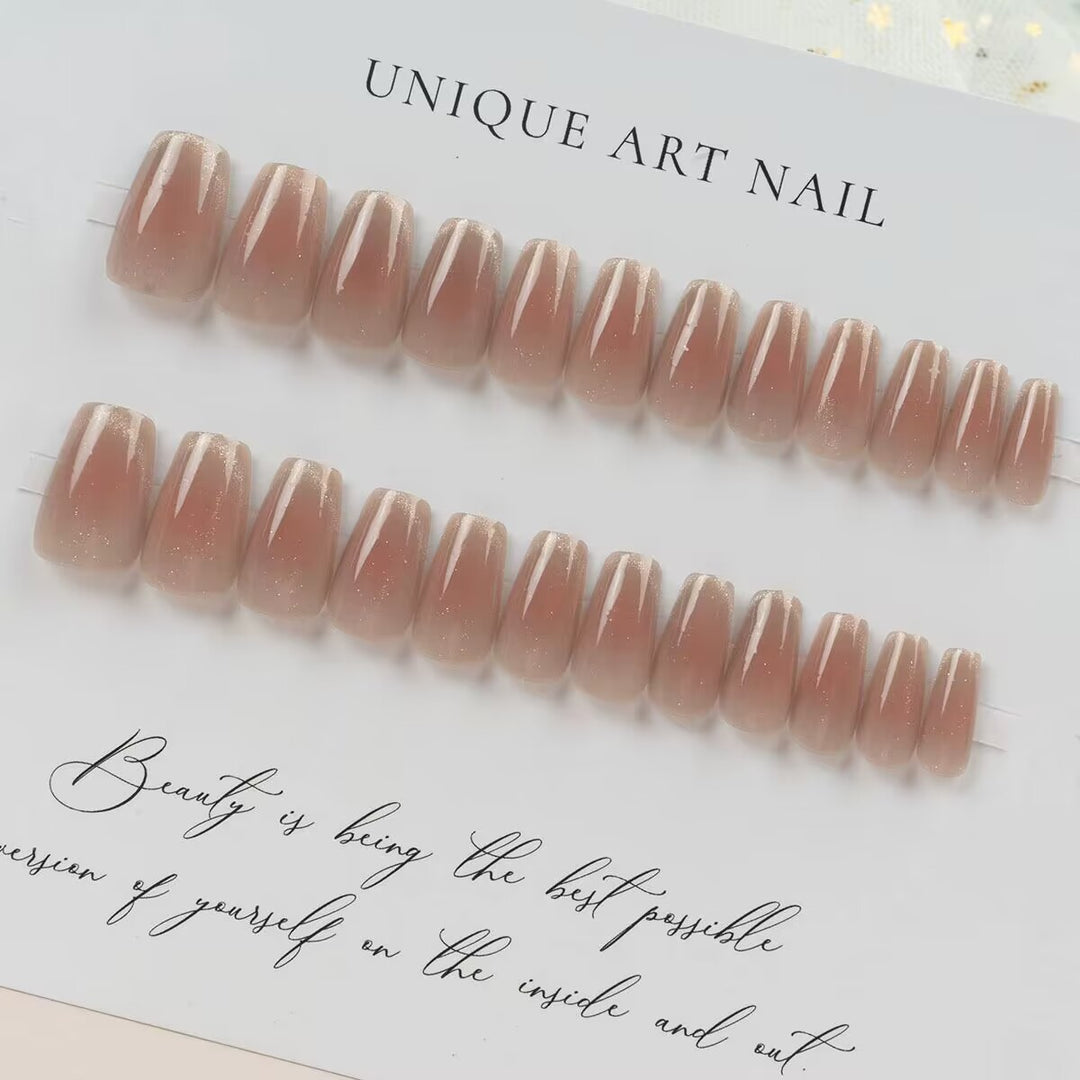 Elegant Nail Art Kalsten